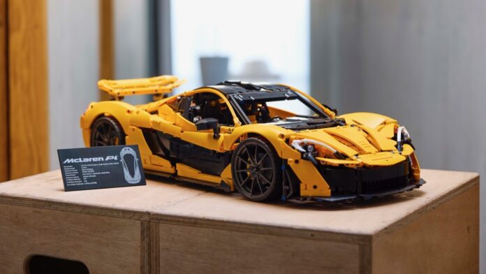 McLaren-P1-Lego-Technic-6