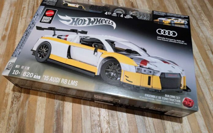 Audi-R8-LMS-HotWheels-bricks-1-1130x706